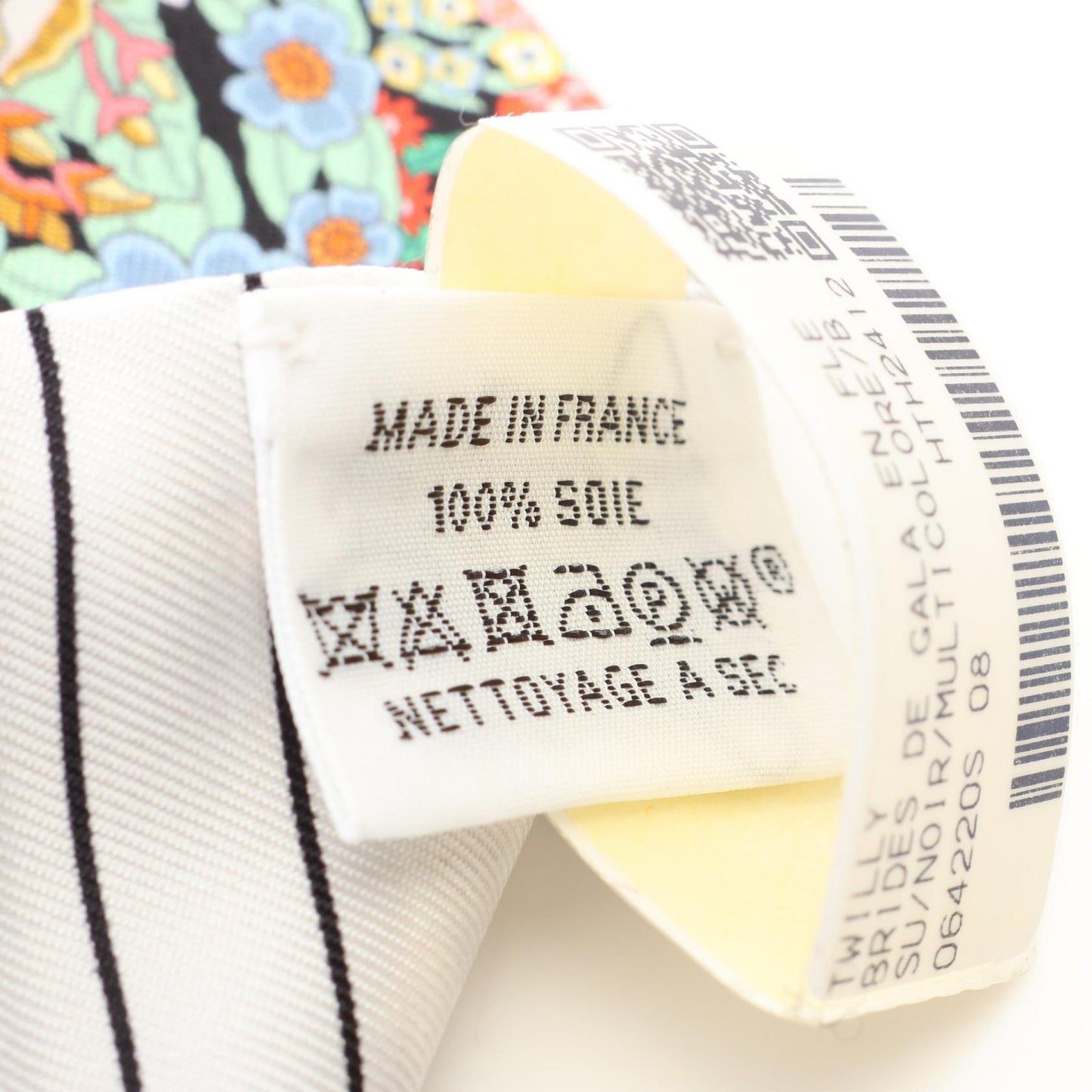 Hermes Brides de Gala en Fleurs Silk Scarf