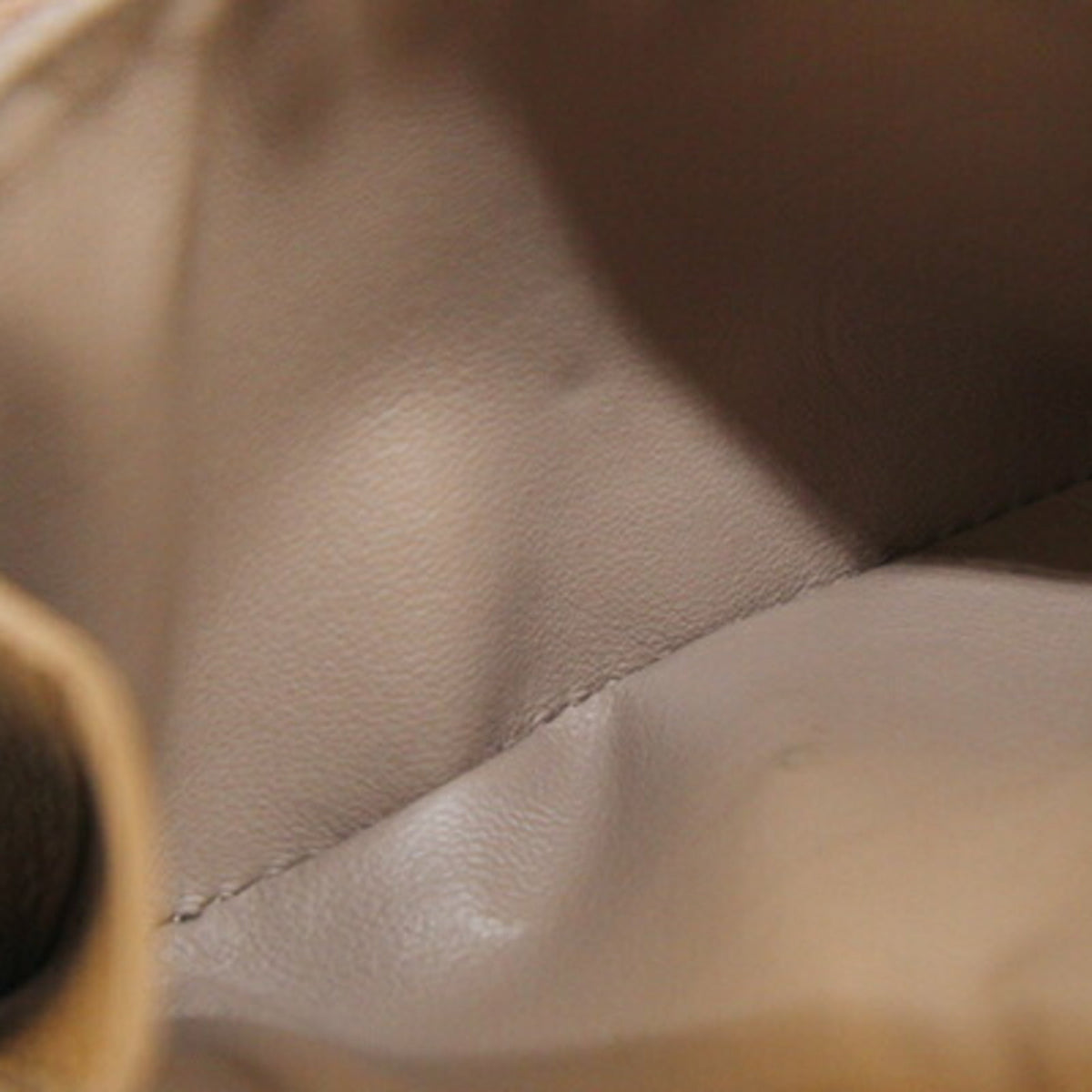 Capucines Wallet Leather