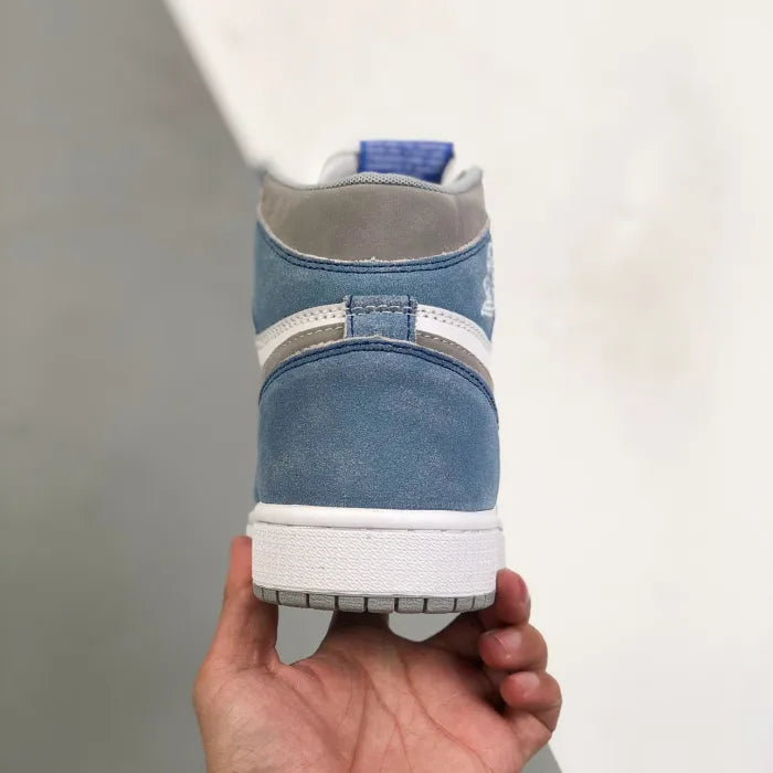 N - SNEAKERS