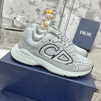 D - SNEAKERS