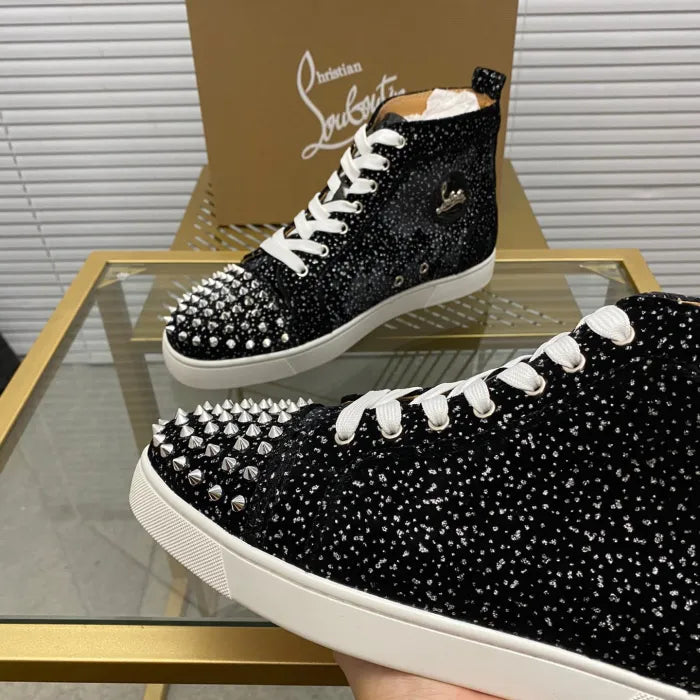 A - SNEAKERS