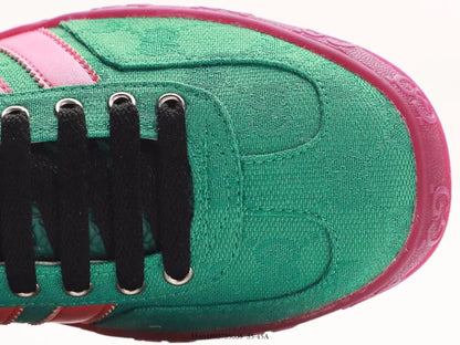 SNEAKERS 21
