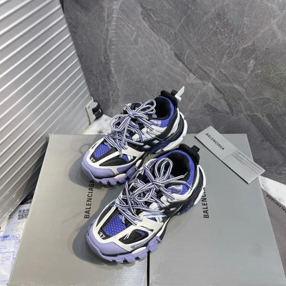 B - SNEAKERS