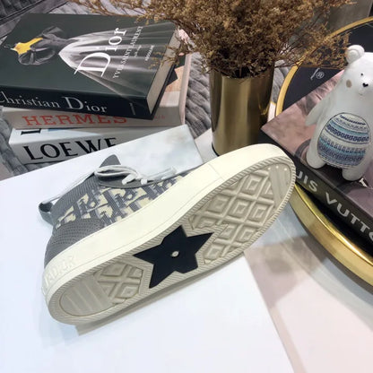 D - SNEAKERS