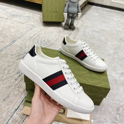 SNEAKERS 21
