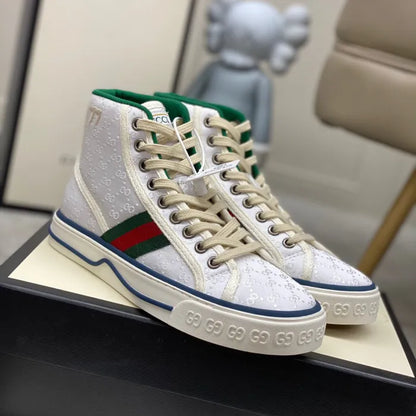 SNEAKERS 14