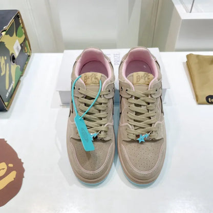 B - SNEAKERS