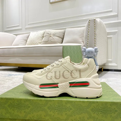 SNEAKERS 06