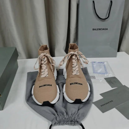 B - SNEAKERS