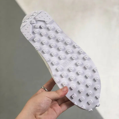 N - SNEAKERS