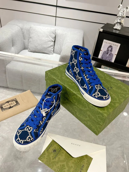 SNEAKERS 01