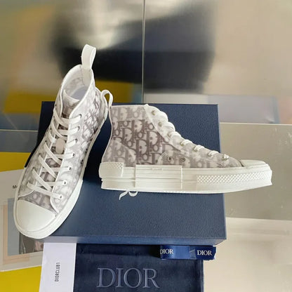 D - SNEAKERS