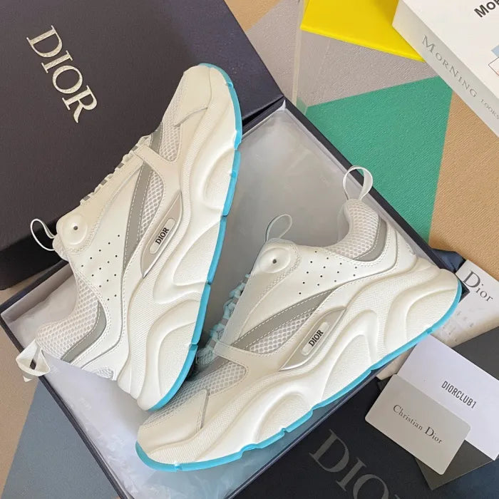 D - SNEAKERS