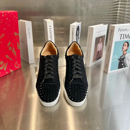 C - SNEAKERS