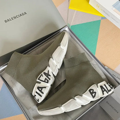 B - SNEAKERS