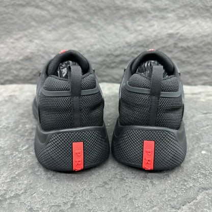 P - SNEAKERS