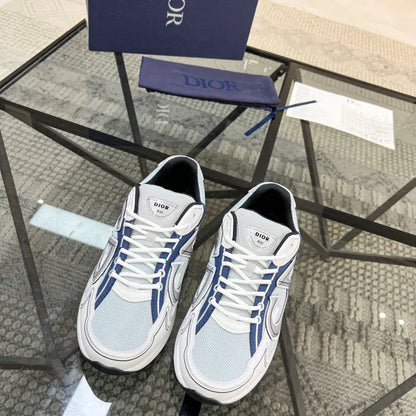B - SNEAKERS