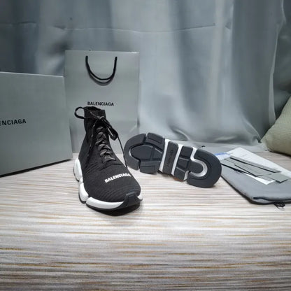 B - SNEAKERS