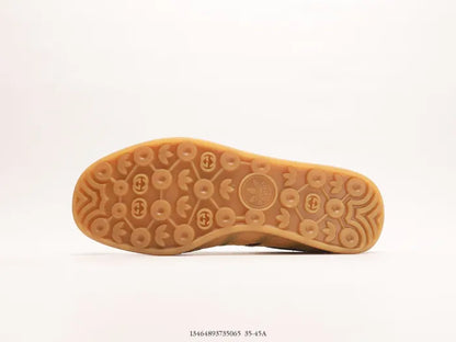 SNEAKERS 21