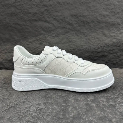 SNEAKERS 05