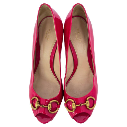 Women's Gucci New Hollywood Horsebit Peep Toe Pumps in Pink Patent Leather