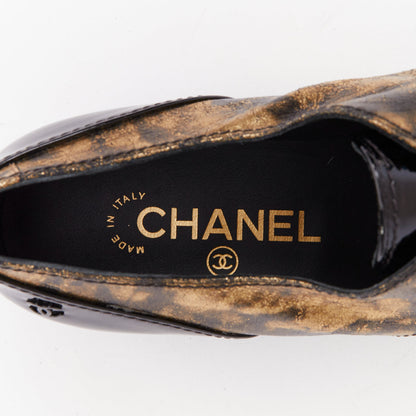 Women's Chanel 2018 Gold Pointed CC Oxford