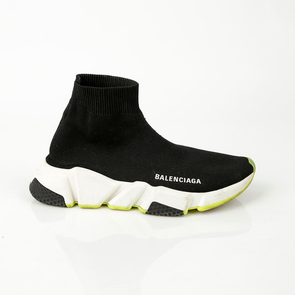 Women's Speedrunner Sneakers