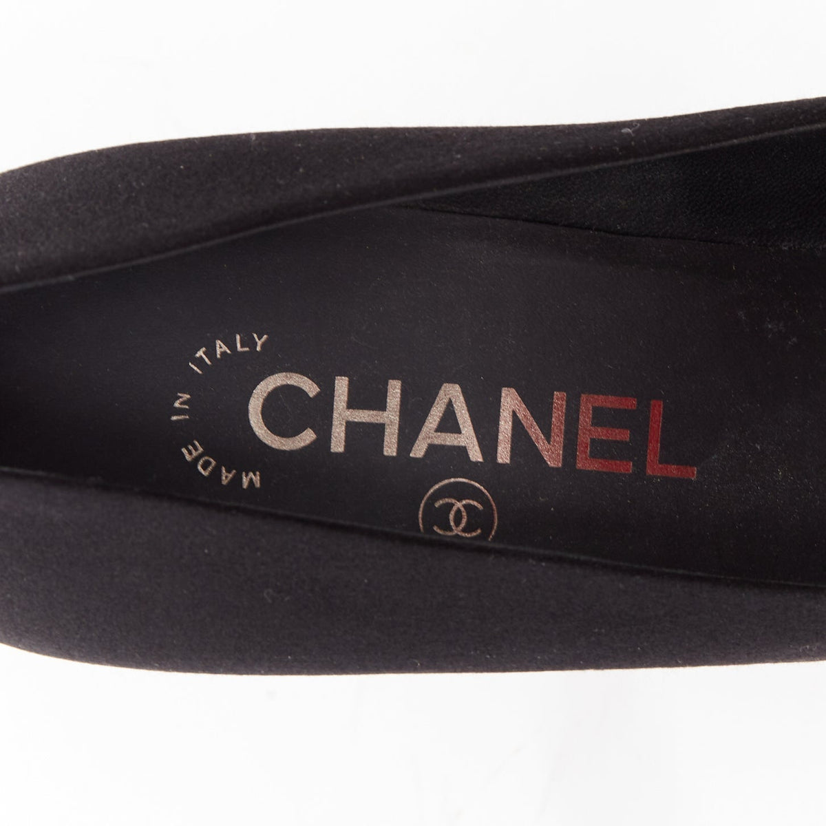 Women's Chanel Serpent Pearl satin CC pearl snake heel pump