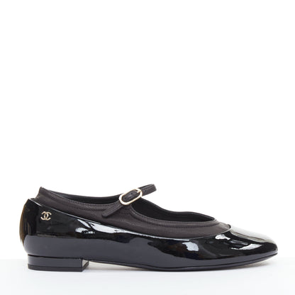 Women's Chanel patent leather silver CC logo mary jane ballet flats