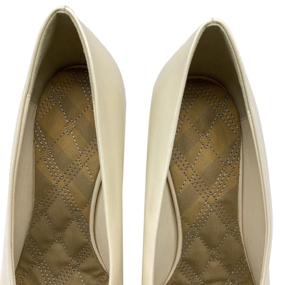 Women's  Burberry Round-Toe Pumps in Ivory Leather