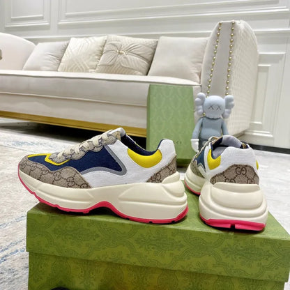 SNEAKERS 06