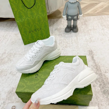 SNEAKERS 06
