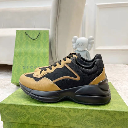 SNEAKERS 26