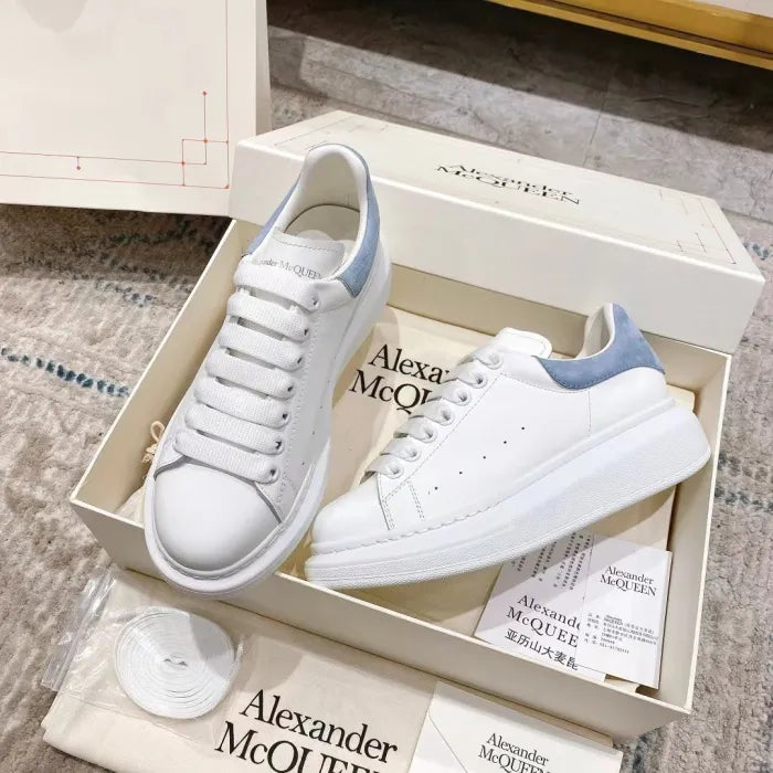 A - SNEAKERS