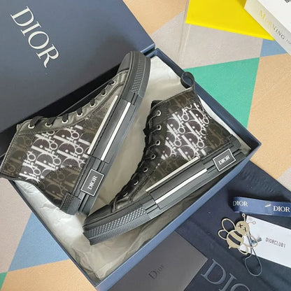 D - SNEAKERS
