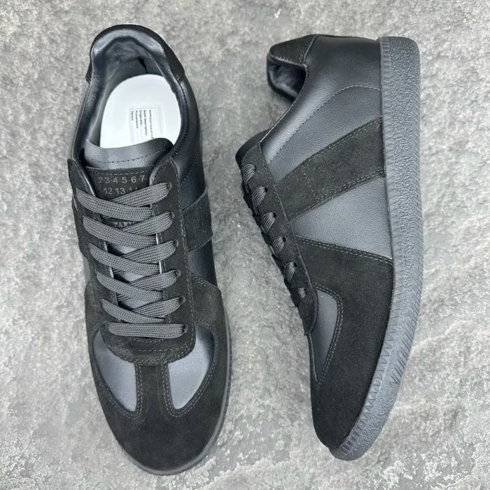 M - SNEAKERS
