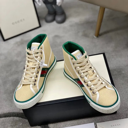 SNEAKERS 14