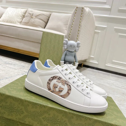SNEAKERS 21