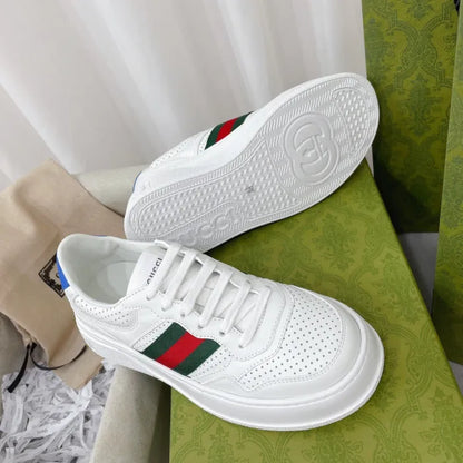 SNEAKERS 23