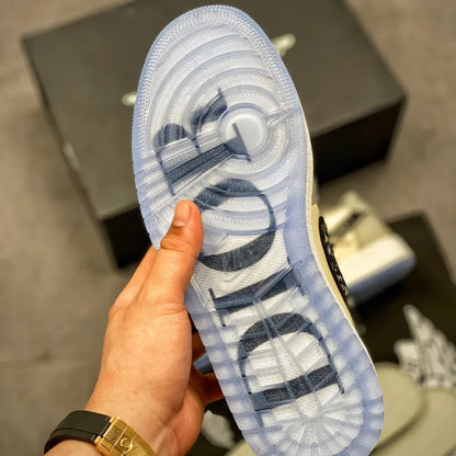N - SNEAKERS