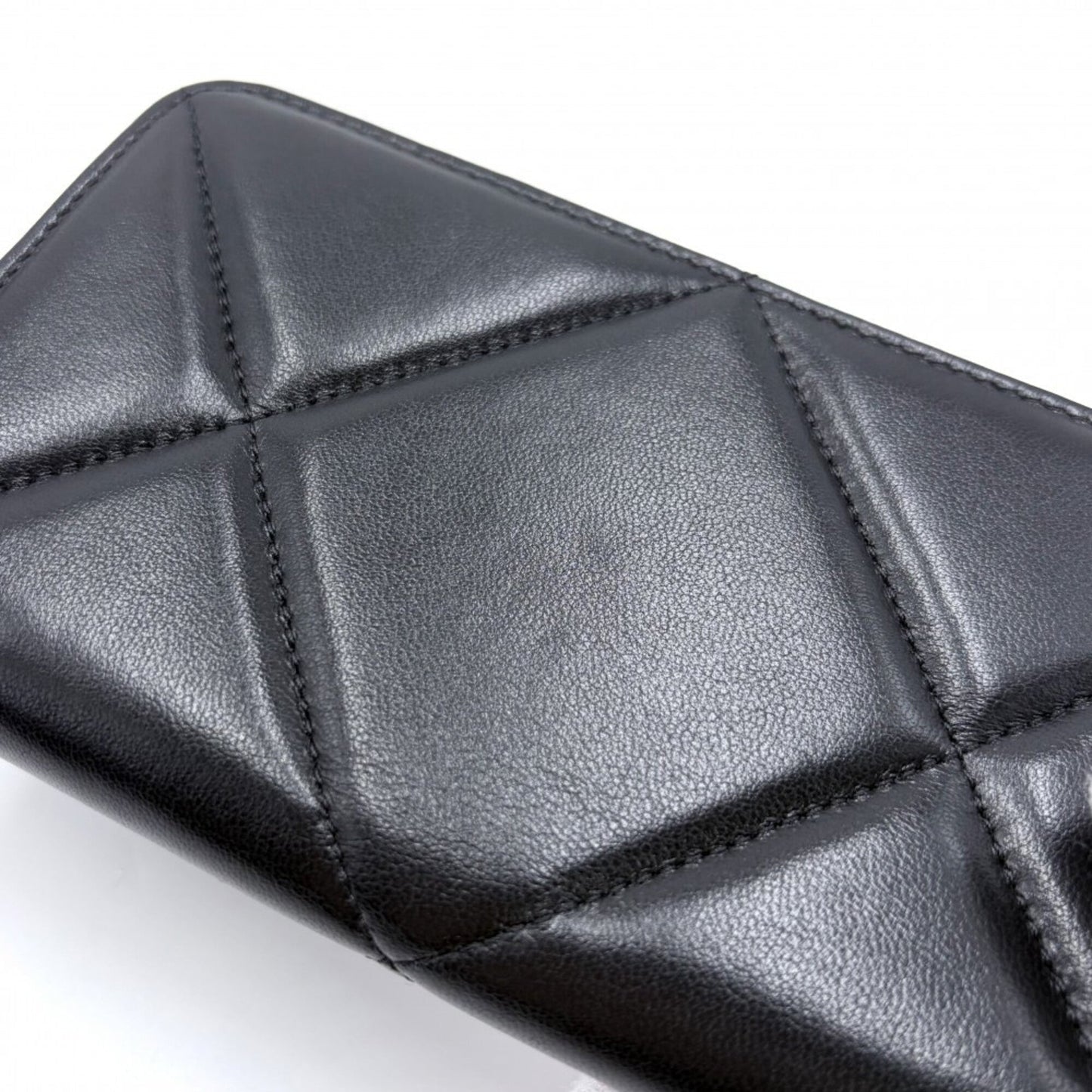19 Zip Around Wallet Quilted Lambskin Long