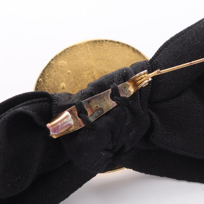 Ribbon Medallion Brooch Metal Black and Gold Tone