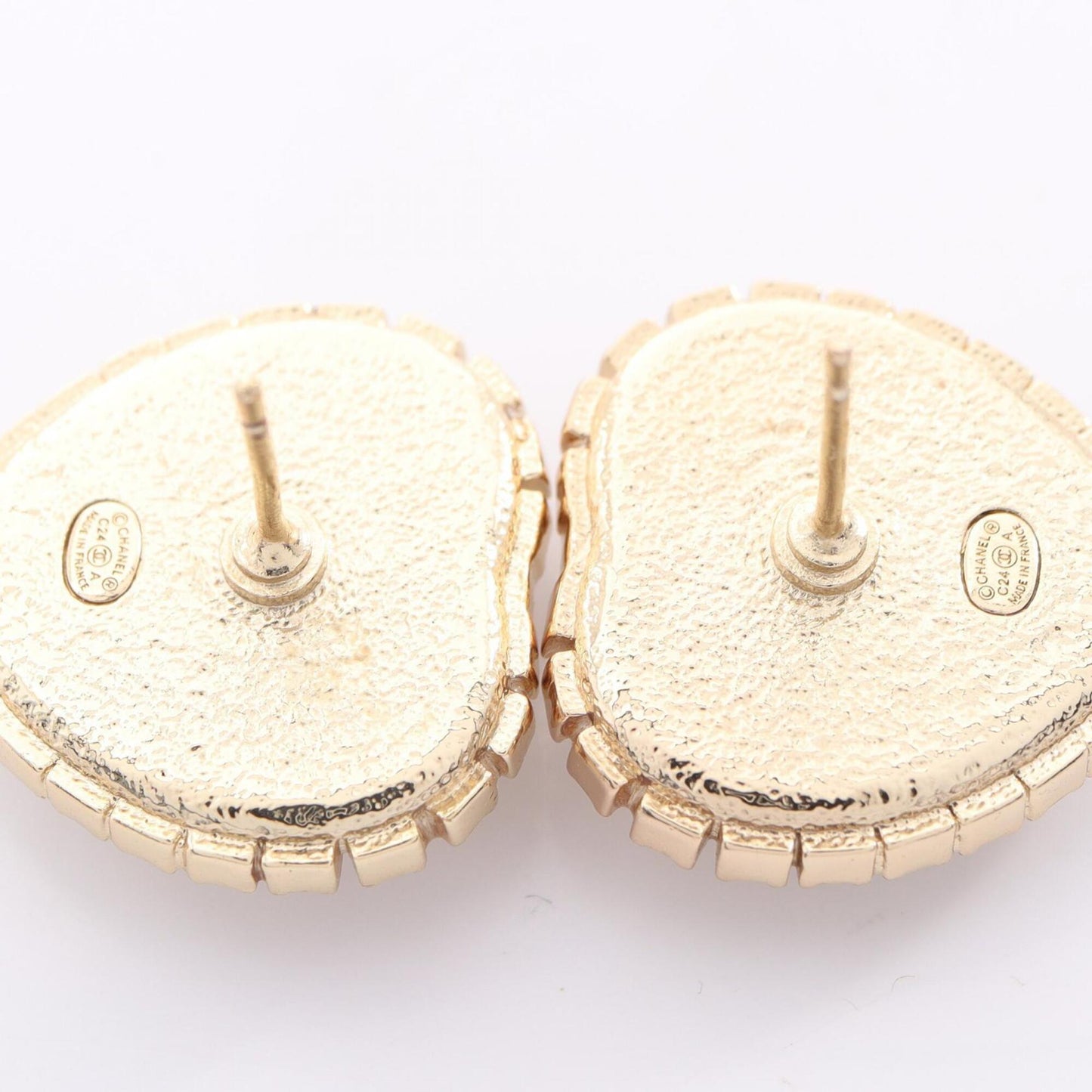 CC Logo Heart Earrings Metal Gold-Tone Metal