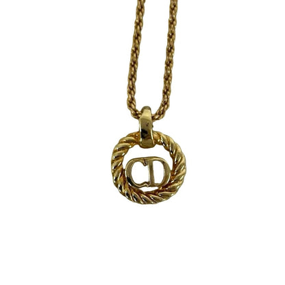 Vintage Pendant Necklace Gold