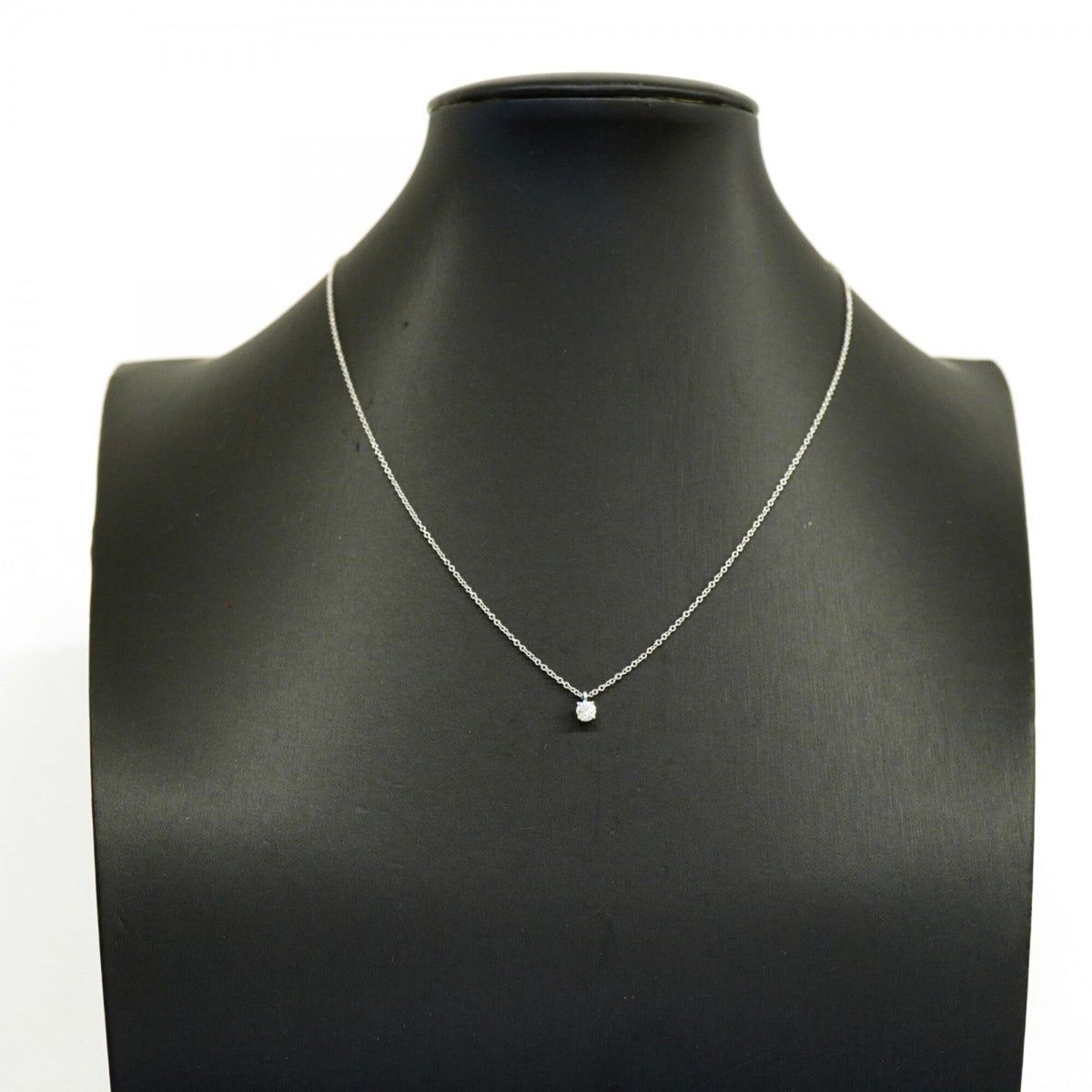 Solitaire Pendant Necklace Platinum with Diamond