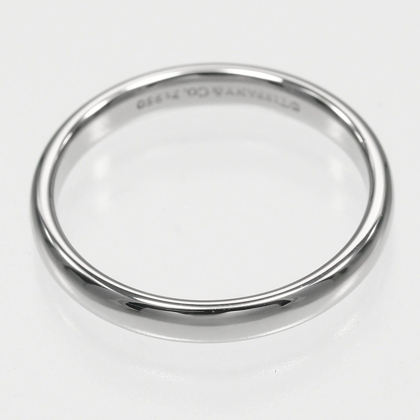 Band Ring Platinum Medium