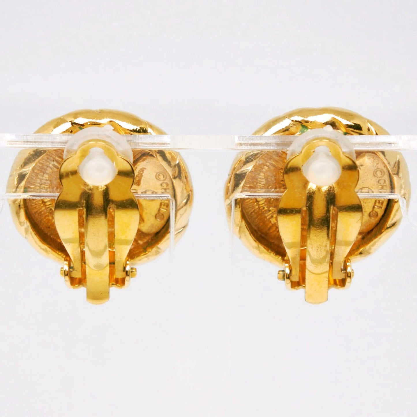 CC Logo Clip-On Earrings Metal Gold-Tone Metal