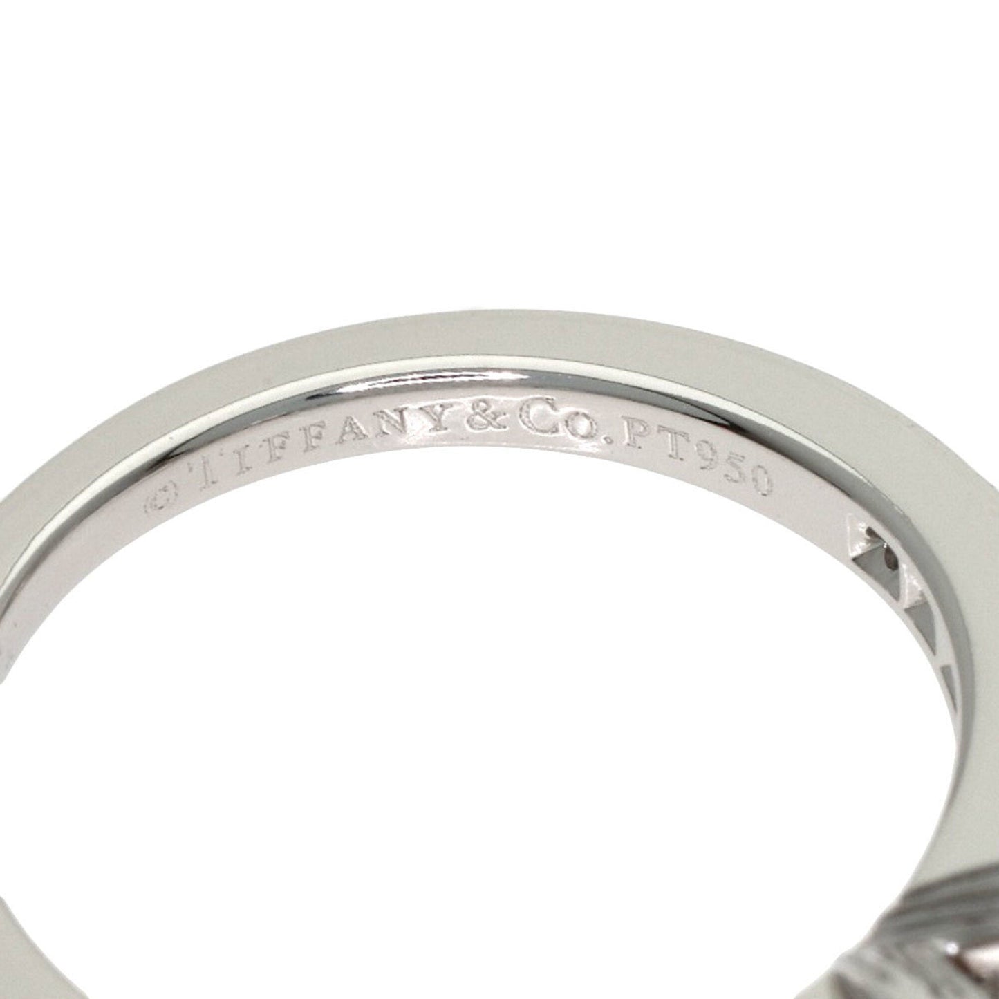 Ribbon Ring Platinum