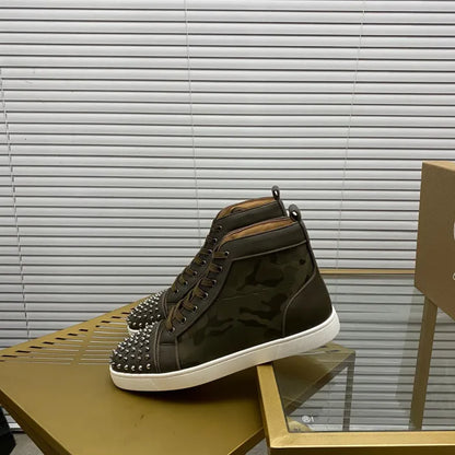 A - SNEAKERS