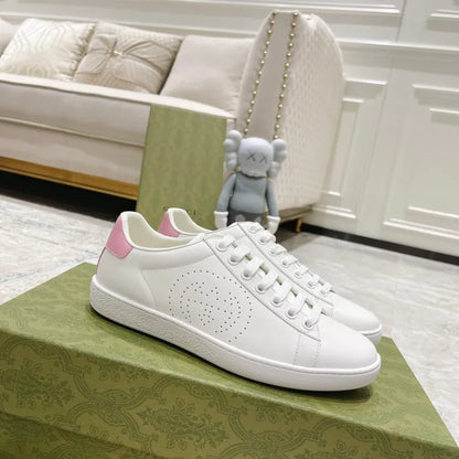 SNEAKERS 15